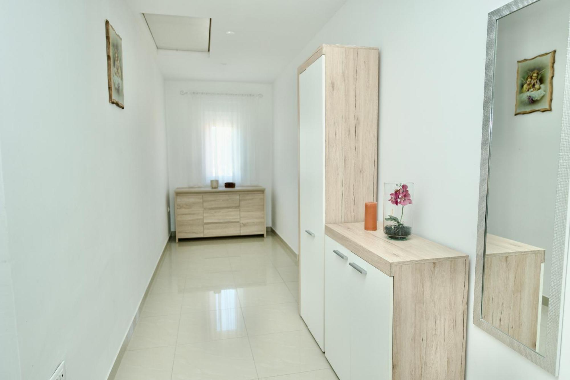Apartment Lana Bristivica Ngoại thất bức ảnh