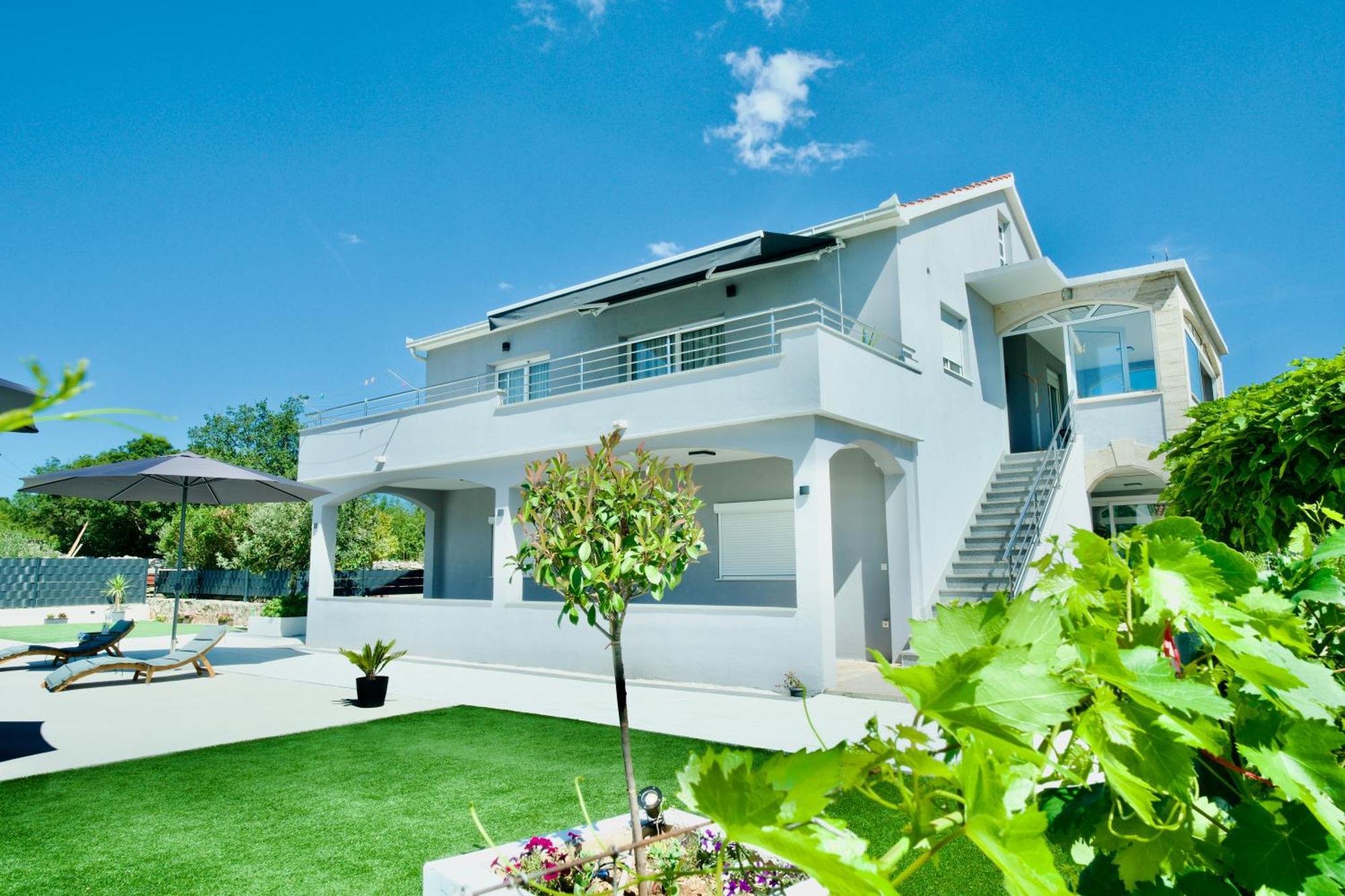 Apartment Lana Bristivica Ngoại thất bức ảnh